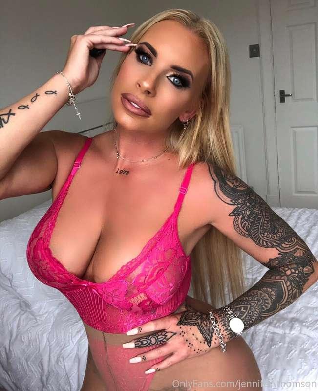 Come join me on my VIP page for over 7k FREE 🔞 photos & acce..