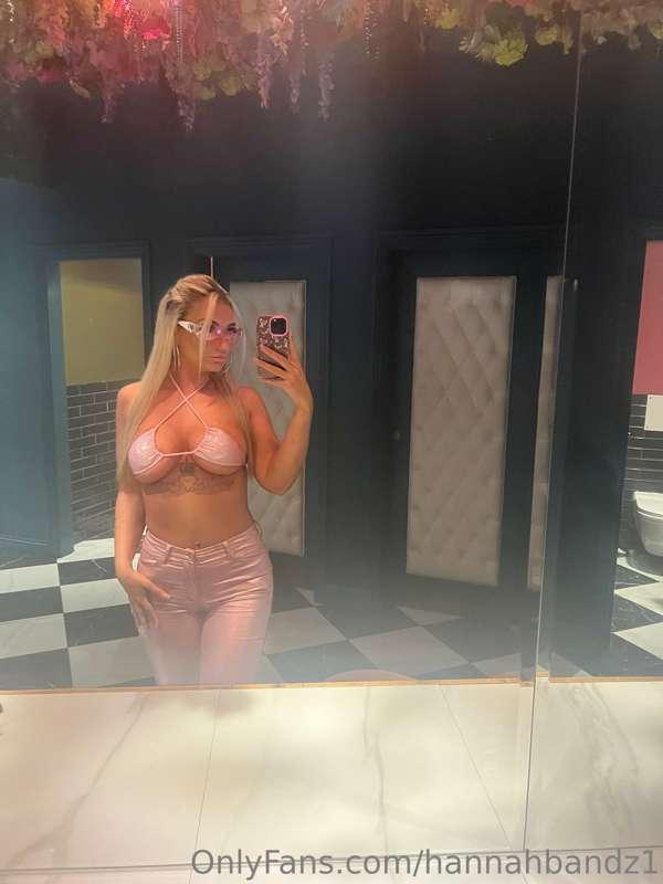 Would you fuck me in the bathroom? I love being risky😏