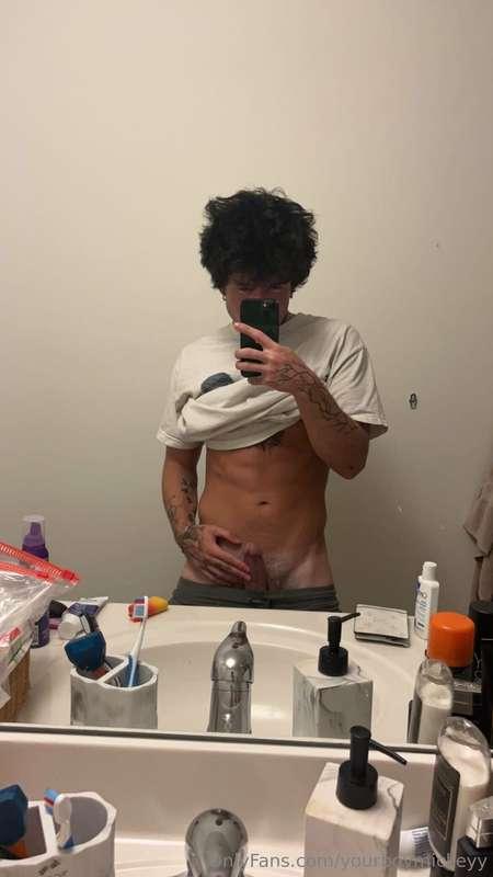 yourboymickeyy main image