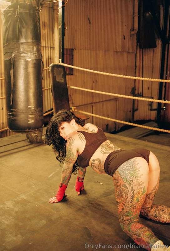 Bossing my way into your 🍆💦