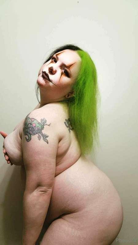 # ***TATTED, & PIERCED GOTH BRAT AT YOUR SERVICE! I CAN SHOW..