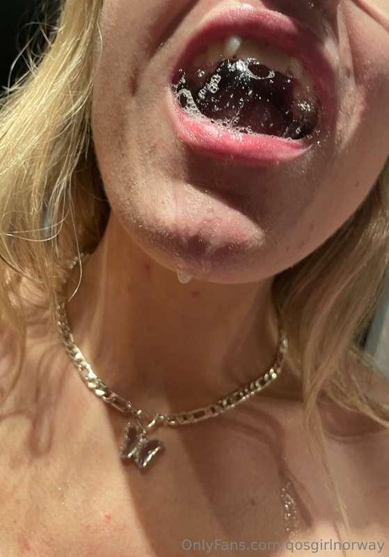 Good girls spit, bad girls swallow, naughty girls gargle 🤭
