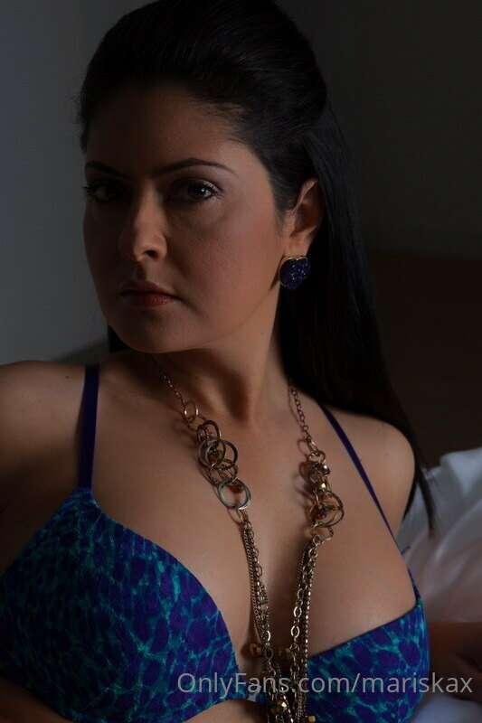 I wish you all a good sunday, first part of a boudoir photos..