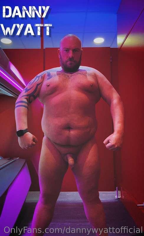 dannywyattofficial image #0