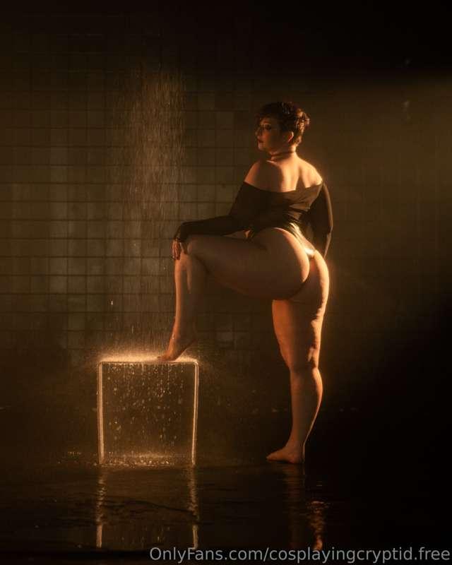 rain room photoset #1 is out now! 🖤 full thing sent to your ..