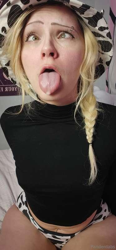 Swipe to see my pretty perky tiddies 😍