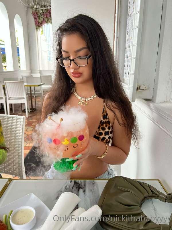 😋