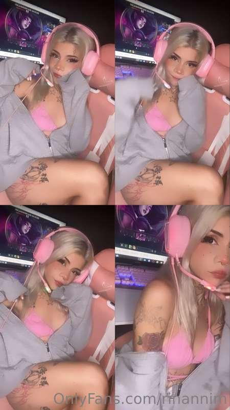 playing some league before I go to bed 🙈