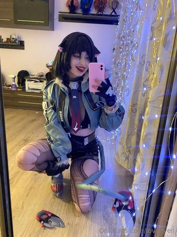 Ready to play with Miss Danger? Slide into my DMs 😘⚡️