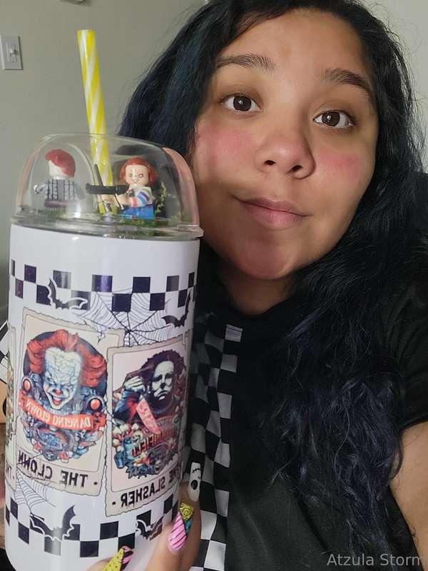 Happy Nerds-Day! I got this amazing tumbler cup, it features..