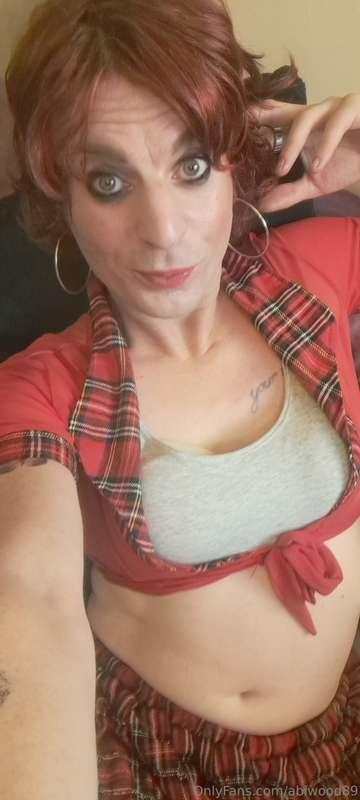 Happy Monday!! Here's plenty of arse in my school outfit for..