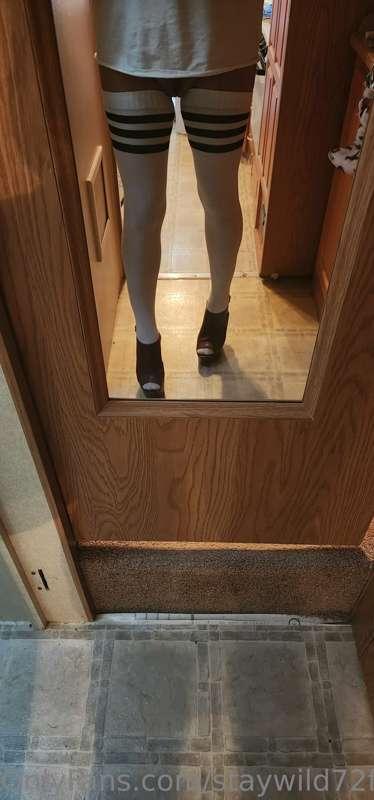 Do you think this looks sexy cause I feel really fucking hot..