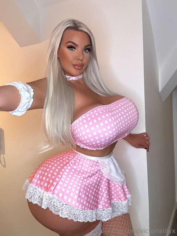 Bimbo curves 💅🏽