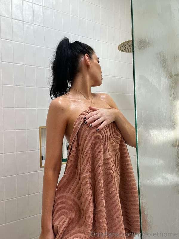 Getting squeaky clean 🚿 VIP access only - Check your DM'S 🔥🔥