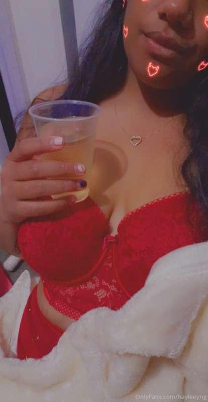 🌹 H a p p y 🌹 V a l e n t i n e ' s 🌹 Day 🌹
~ for a romantic..