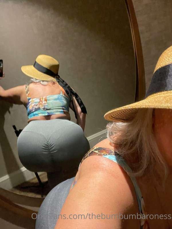 thebumbumbaroness image #2