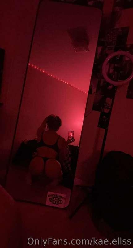 Hey there 😈 going to start posting more for you guys 😘