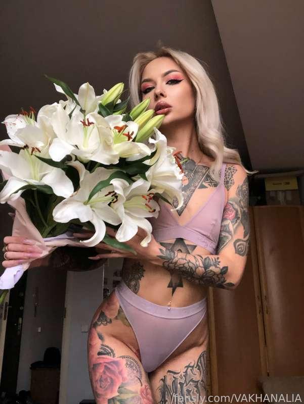 I love flowers and sex 🔥👅