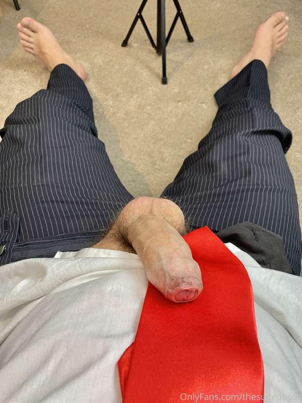 thesuitedboss image #1