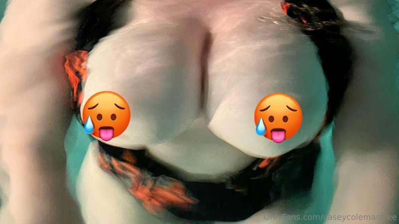 Last night I got my titties groped in a hot tub! Then I grin..