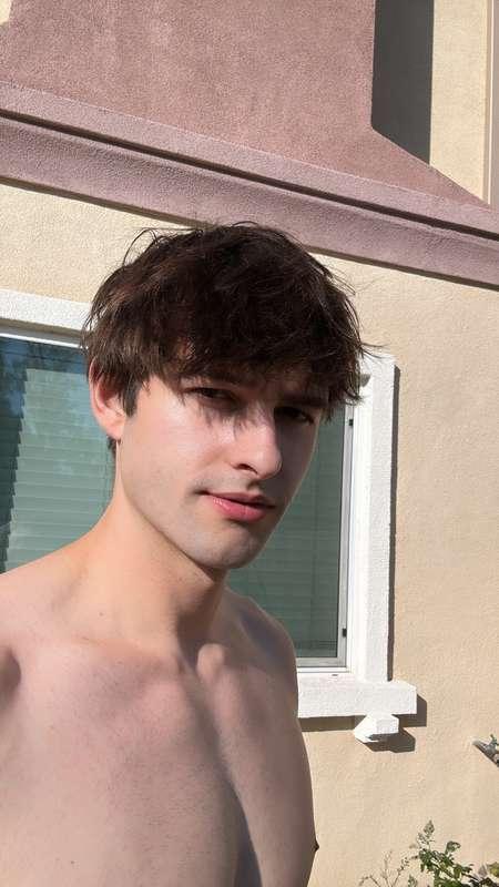 A selfie a day… 😏