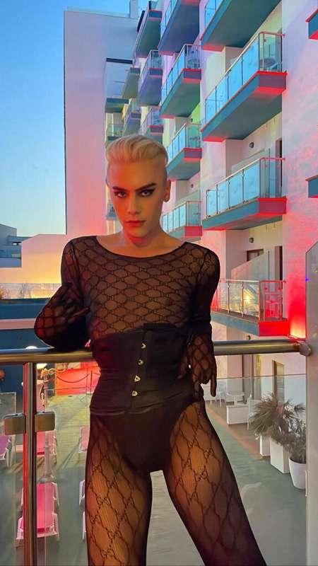 Do you like my slutty Gucci outfit for the gay porn awards? ..