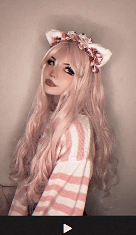 It’s bubblegum pink 🌸🩷👅
