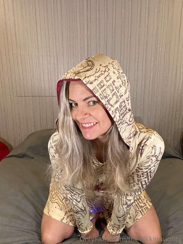 Just a few previews of the Marauder’s Map dress set 