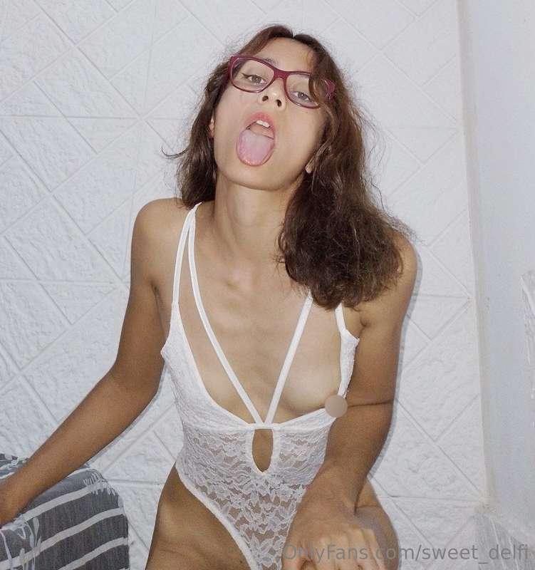 🐰 @anniehonry    ✨FREE SUBSCRIPTION✨      @anniehonry 💦
    ..