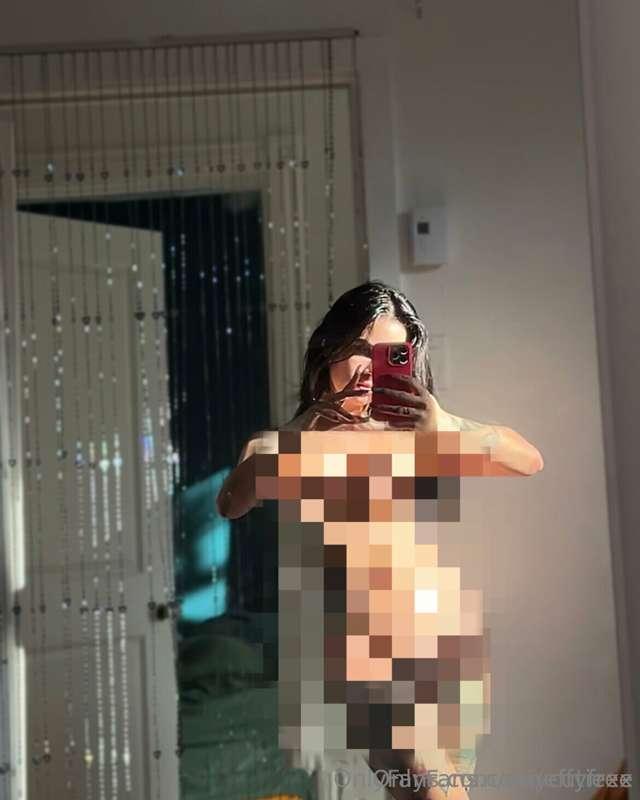 All oiled up🥵