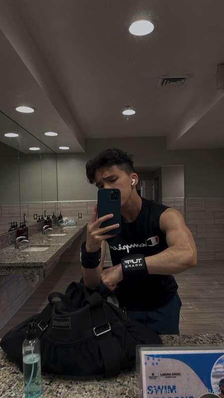 help me get my sleeve tattoo! Donate here, all donators will..