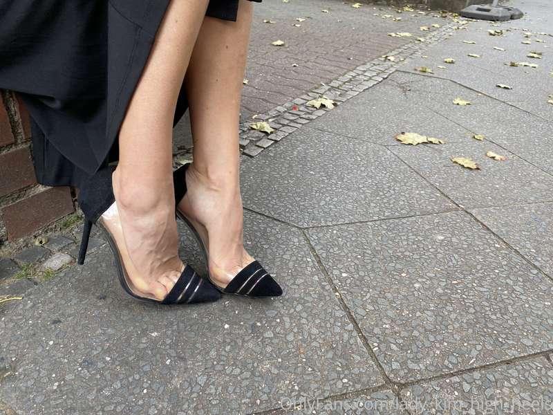 lady_kim_high_heels image #7