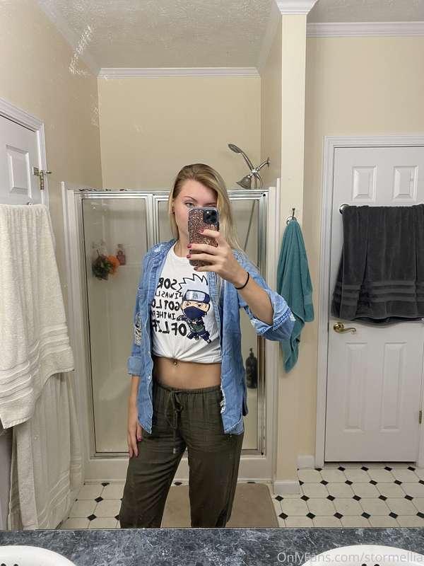 I’ve done a lot of bathroom selfies lately. Hope you don’t m..
