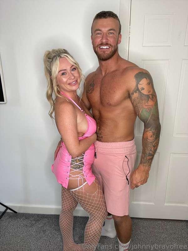 Pre-fuck smiles before I ruined more than her makeup 😈😏Full ..