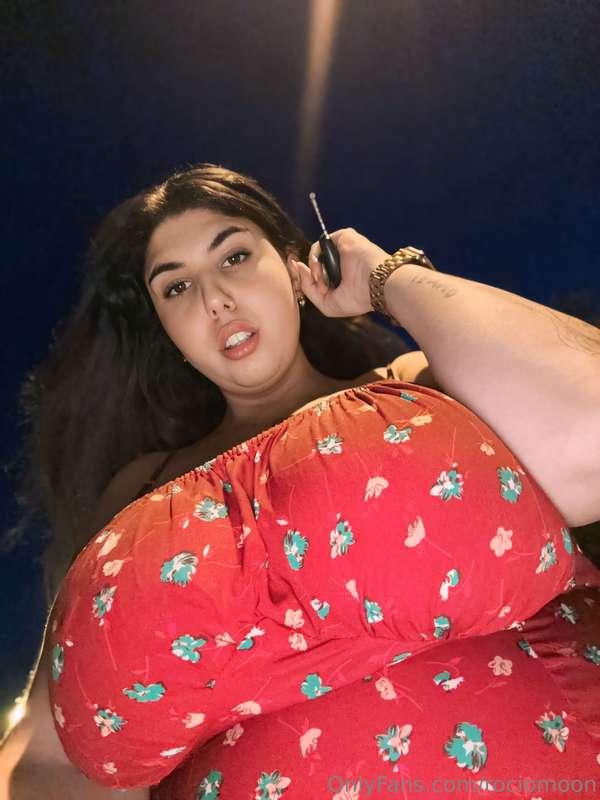 🙈 i know... they look massive with this angle 🤭 do u like it..