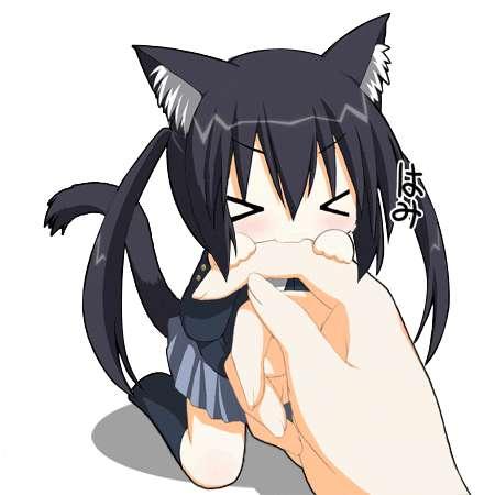 nom nom~! tehehe~!