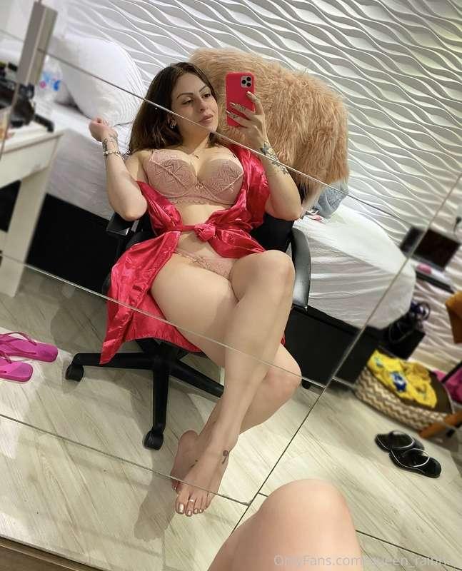 Come lick my foot😛
Vem lamber meu pé😛
