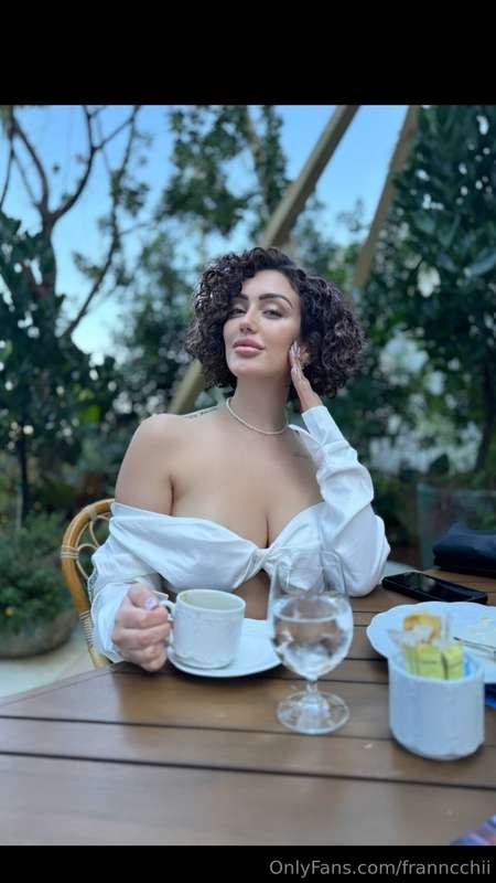 coffee date?👀 dm me a tip for a hot cup and I'll send you 2 ..