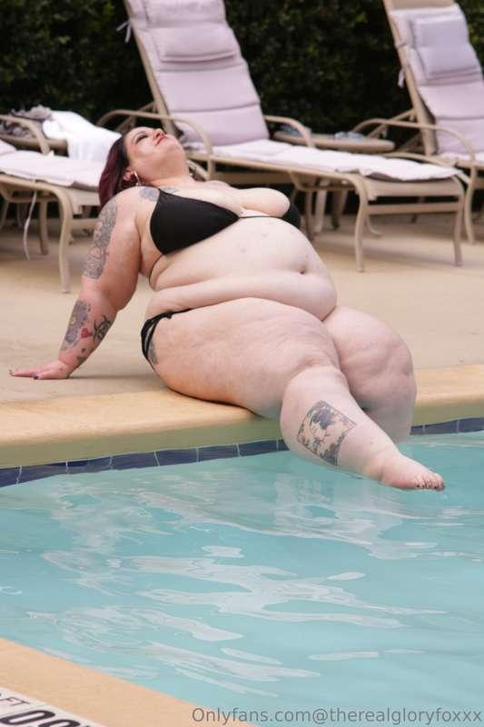 therealgloryfoxxx image #0