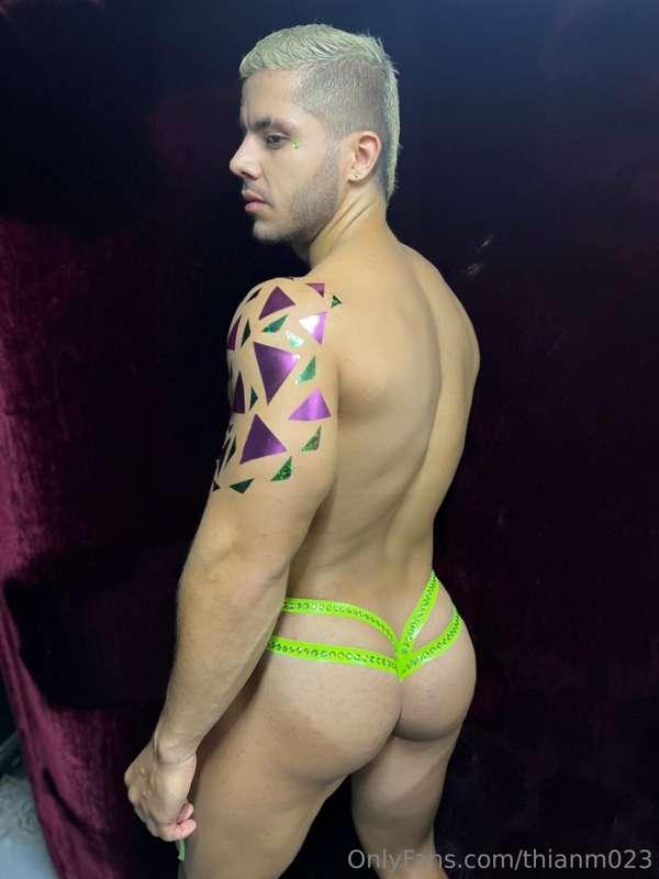 My ass is hot 🔥