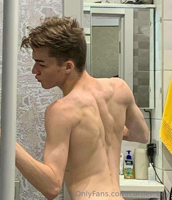 i want to feel you warm cum all over my back💦