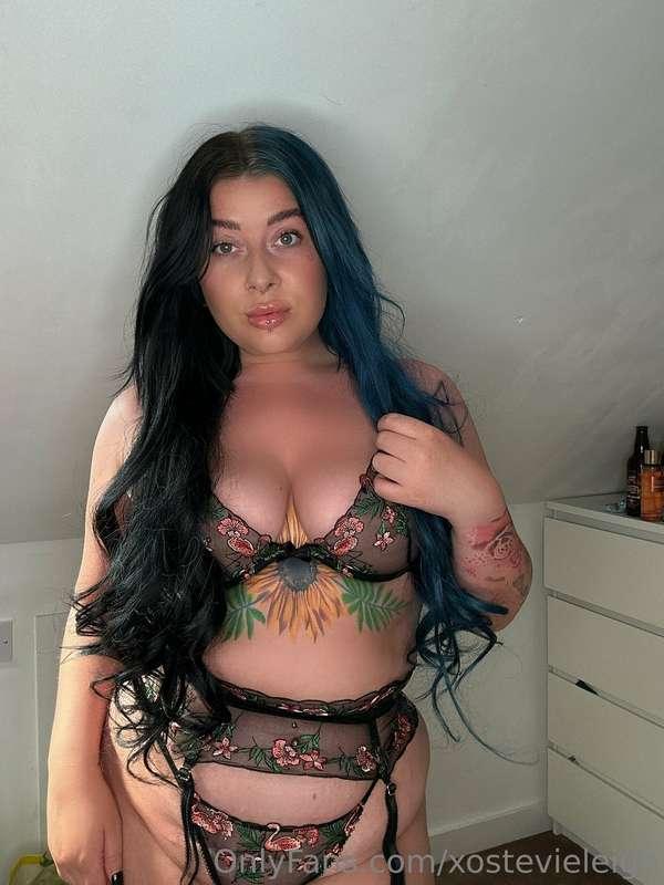 Just found this lingerie set I’ve had for like a year and it..