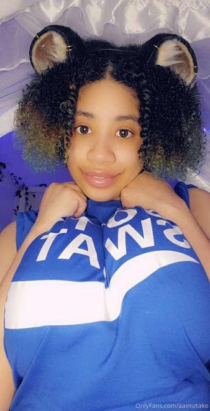 Just random pix I took in my friends shirt 🍑💦
