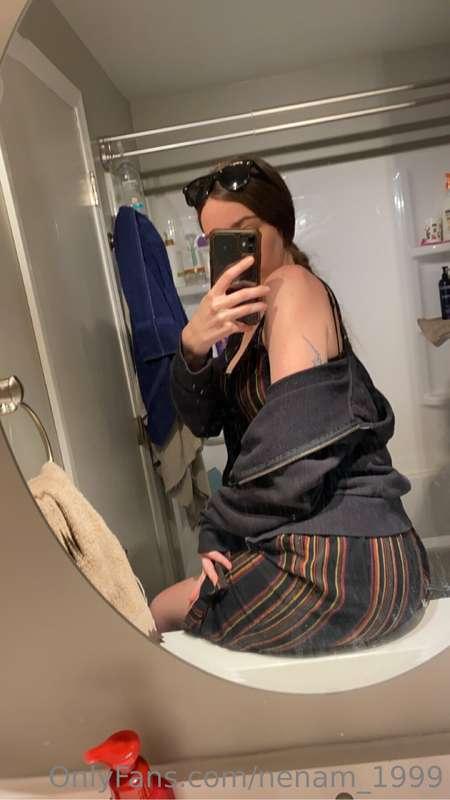 A couple mirror selfies for you. 😘  Have a wonderful weekend..