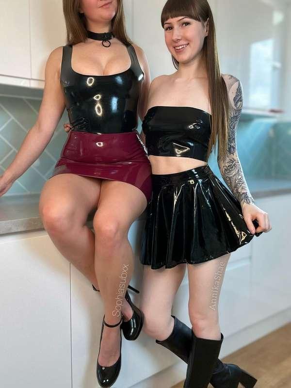 Me and @annikashae are waiting for you! Are we serving you, ..