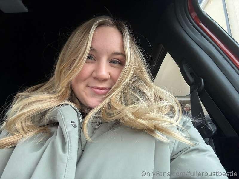 Is it still coat season?! This weather is so confusing 😅