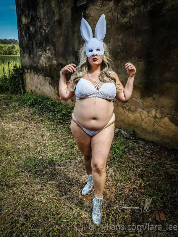 Happy Easter, freaks!

Much much more on @thelara_lee for ju..