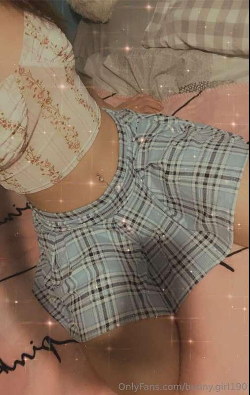 Here’s a cute skirt pic 💖✨