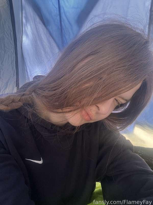 Camping has to be one of my favorite things to do.. getting out into nature, setting up a tent, sitting by the fire and cooking stuff on it.

Just being in the wilderness and hearing all the noises of the woods is amazing. And looking up at the stars when you far away from a city and seeing them like that is a magical experience! &lt;3

Do u like camping too?

✦ #outdoor #lifestyle #gfe #redhead #natural #anime #petite #countrygirl #skinny #fyp ✦