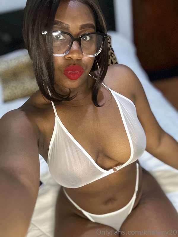 Happy night wishes you a sexy latina girl ⚫️🔥😍